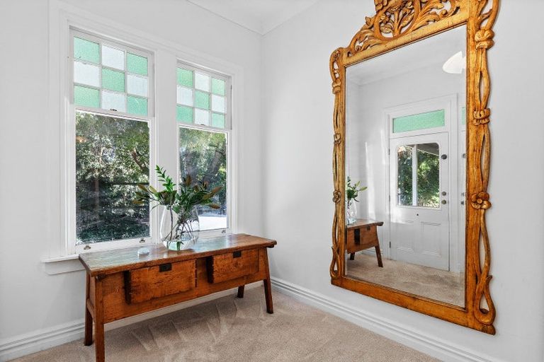 Photo of property in 93 Kuratawhiti Street, Greytown, 5794