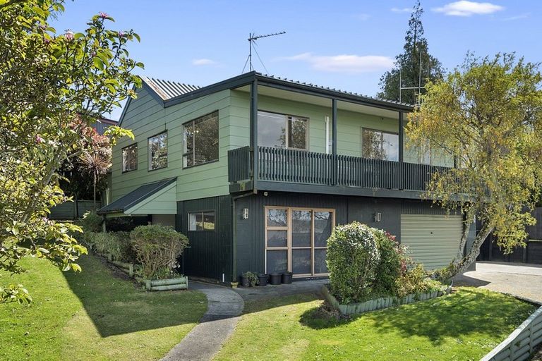 Photo of property in 16 Hatea Place, Dinsdale, Hamilton, 3204