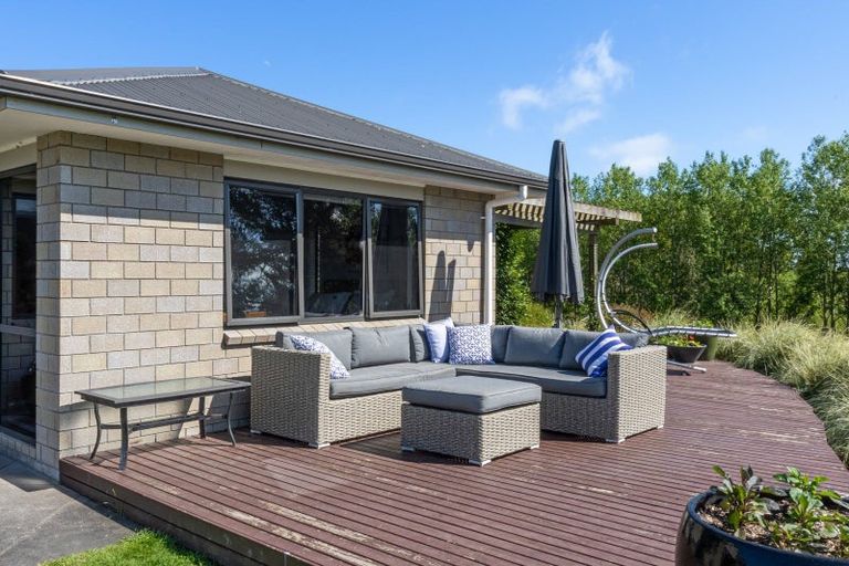 Photo of property in 205 Taylors Road, Otaki, 5583