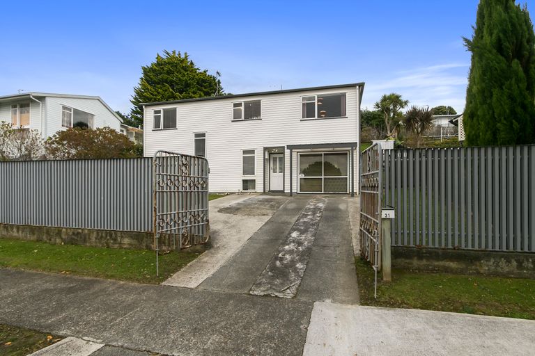 Photo of property in 31 Beaumaris Crescent, Ascot Park, Porirua, 5024