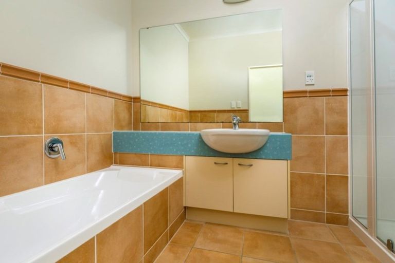 Photo of property in 4 Villanova Place, Albany, Auckland, 0632