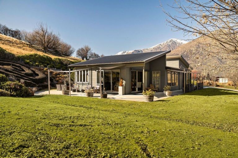 Photo of property in 44 Springbank Grove, Lower Shotover, Queenstown, 9371