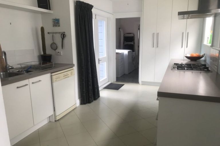 Photo of property in 2 Melrose Crescent, Melrose, Wellington, 6023