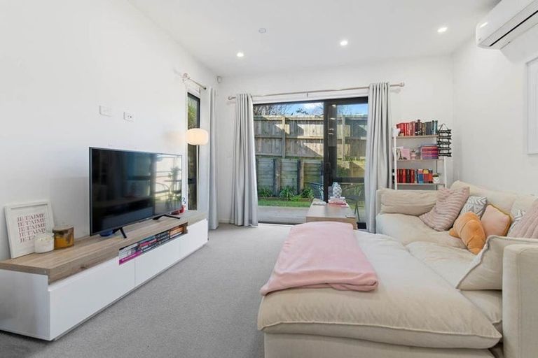 Photo of property in 4/112 Moore Street, Howick, Auckland, 2014