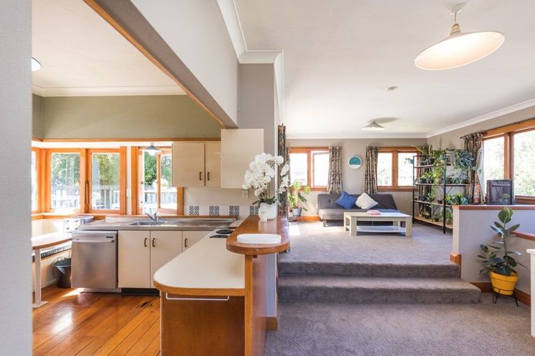 Photo of property in 28 Karina Terrace, Roslyn, Palmerston North, 4414