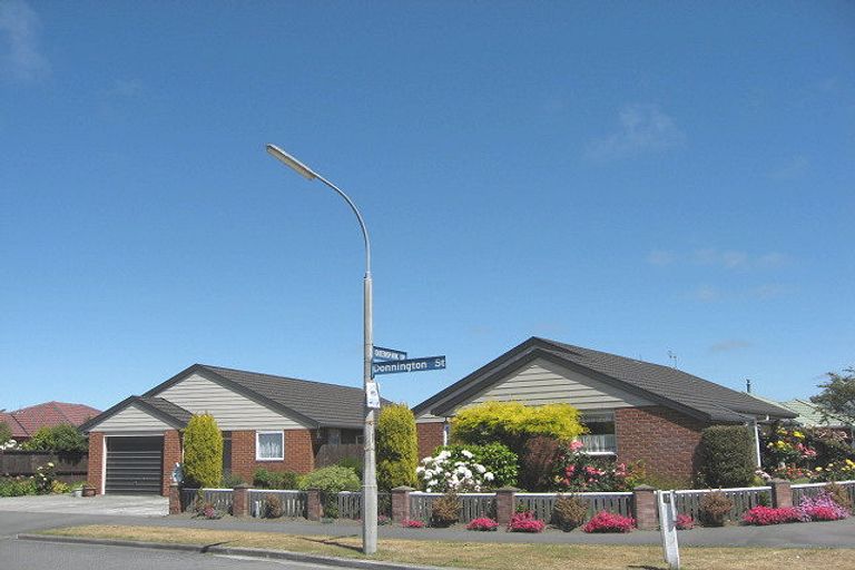Photo of property in 2/71 Donnington Street, Parklands, Christchurch, 8083
