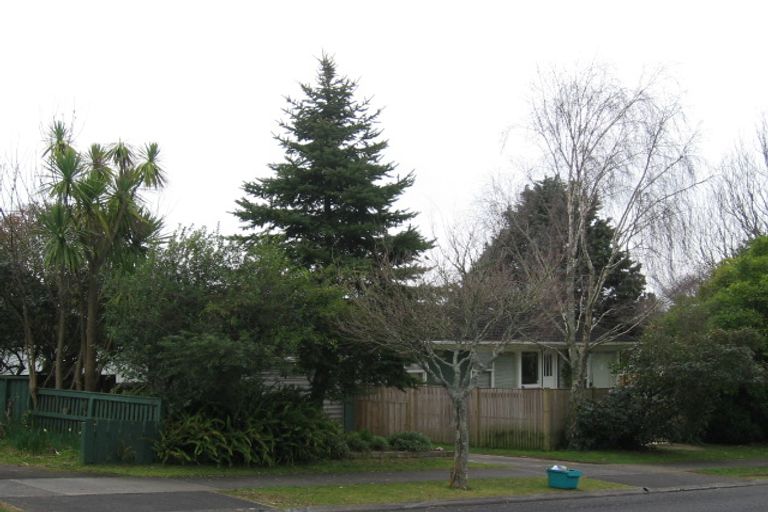 Photo of property in 2 Russleigh Drive, Dinsdale, Hamilton, 3204