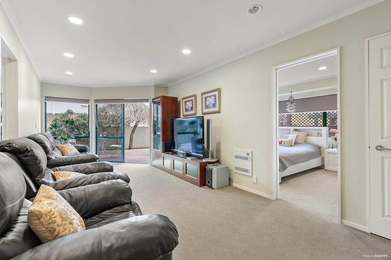 Photo of property in 3/43 The Parade, Bucklands Beach, Auckland, 2012