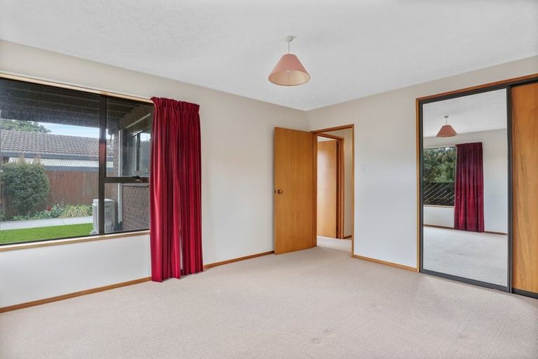 Photo of property in 87 Hawthornden Road, Avonhead, Christchurch, 8042