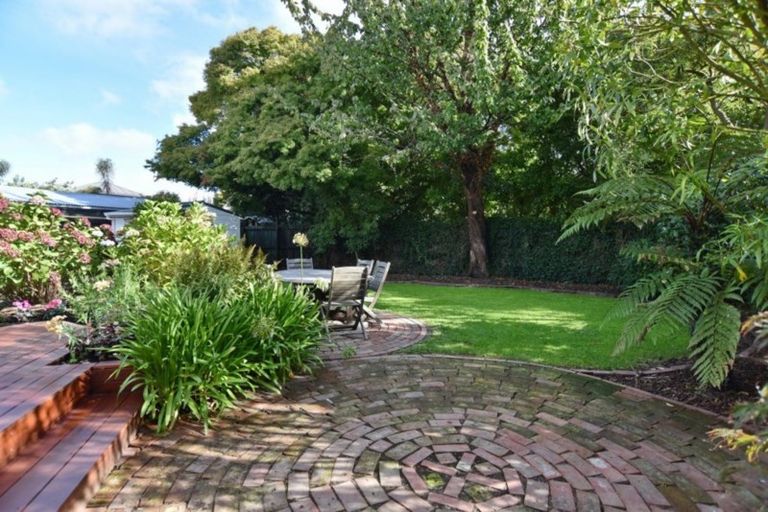 Photo of property in 21 Condell Avenue, Papanui, Christchurch, 8053