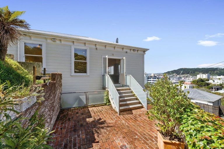 Photo of property in 32 Ohiro Road, Aro Valley, Wellington, 6021