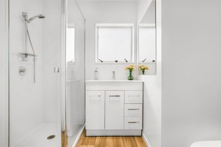 Photo of property in 1/10 Kennington Drive, Clendon Park, Auckland, 2103