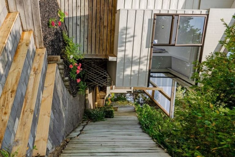 Photo of property in 2/15 Flavia Close, Torbay, Auckland, 0630