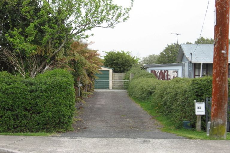 Photo of property in 4a Hannah Road, Hannahs Bay, Rotorua, 3010
