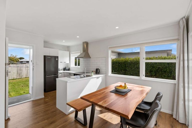 Photo of property in 5a Church Street, Tuakau, 2121