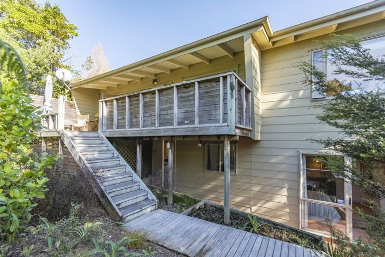 Photo of property in 203 Howard Road, Orere Point, 2585