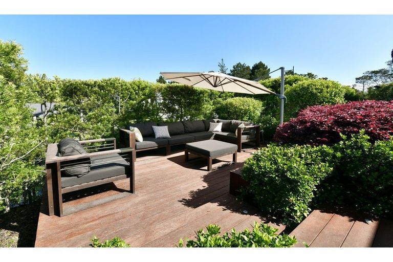 Photo of property in 69 Hillcrest Road, Hatfields Beach, Orewa, 0931