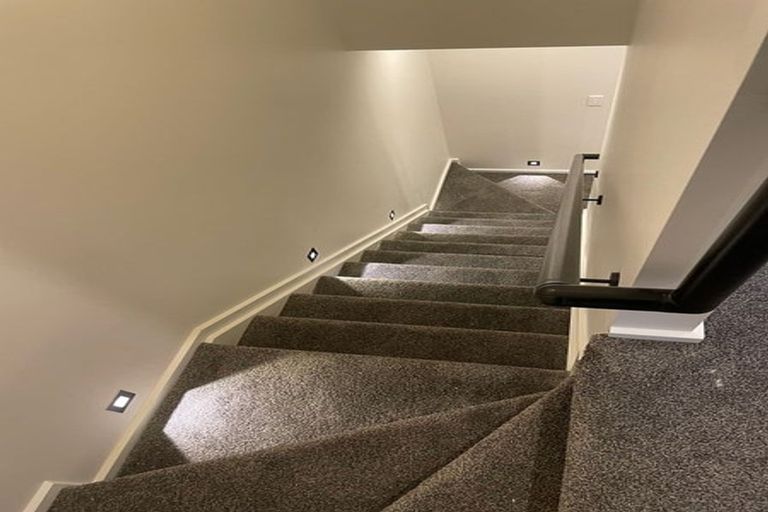 Photo of property in 3/285 Te Atatu Road, Te Atatu South, Auckland, 0610