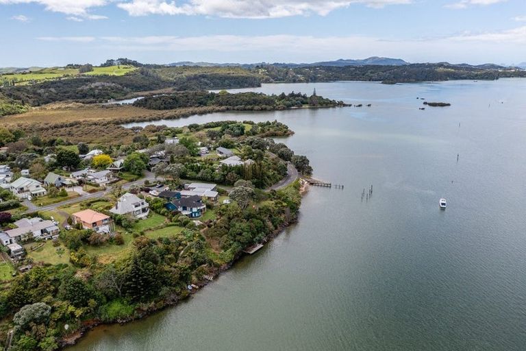Photo of property in 53 Rangitane Loop Road, Kerikeri, 0294