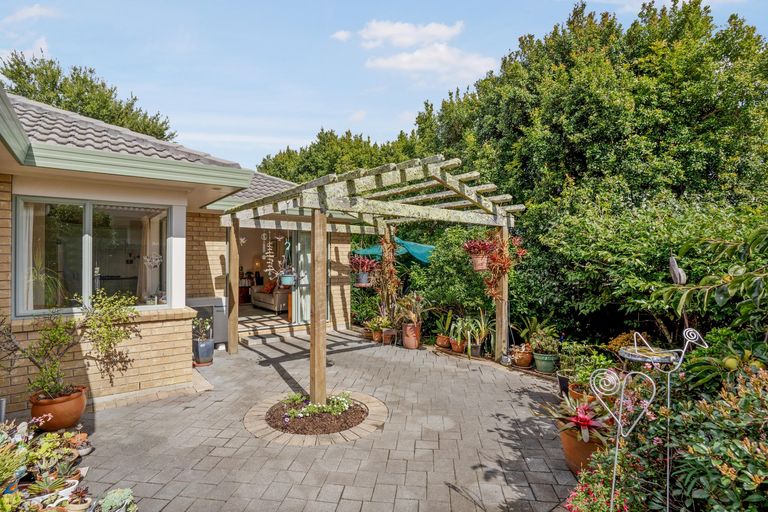 Photo of property in 2/3 Inagh Close, Dannemora, Auckland, 2016