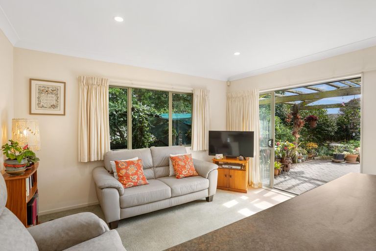 Photo of property in 2/3 Inagh Close, Dannemora, Auckland, 2016