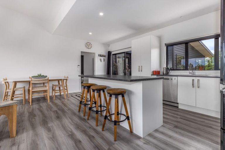 Photo of property in 7 Strathnaver Drive, Waikawa Beach, Manakau, 5573