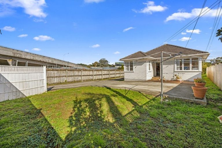 Photo of property in 70 Melrose Road, Mount Roskill, Auckland, 1041