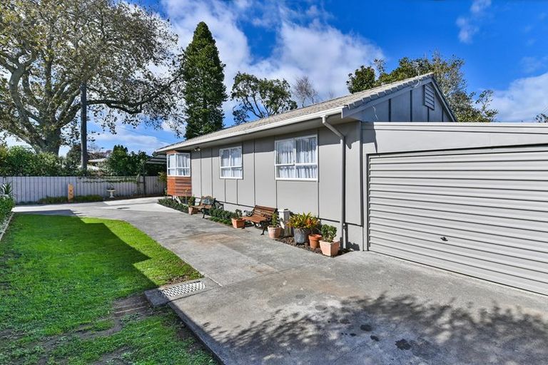 Photo of property in 2b Cliff Road, Papakura, 2110