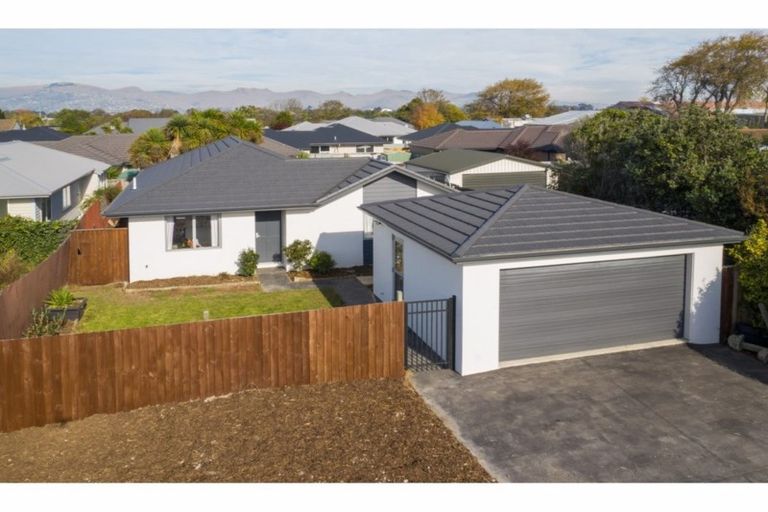 Photo of property in 3 Caithness Street, New Brighton, Christchurch, 8083
