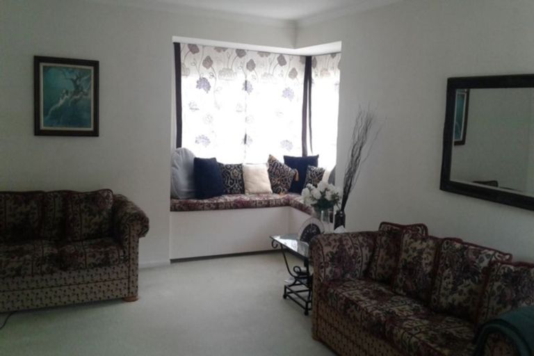Photo of property in 16 Stewart Gibson Place, Manurewa, Auckland, 2105