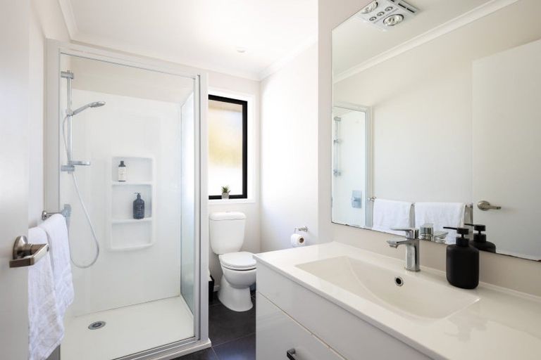 Photo of property in 43 Magnolia Drive, Westown, New Plymouth, 4310