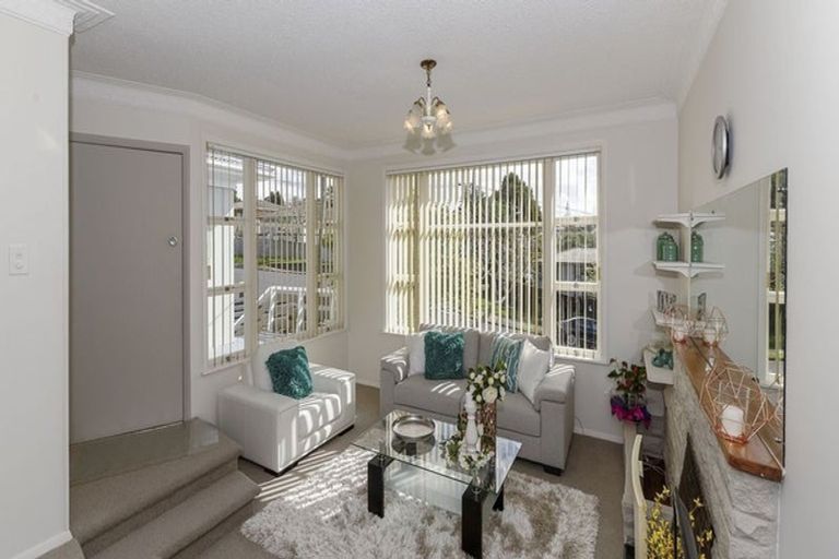 Photo of property in 19 Blease Street, New Lynn, Auckland, 0600