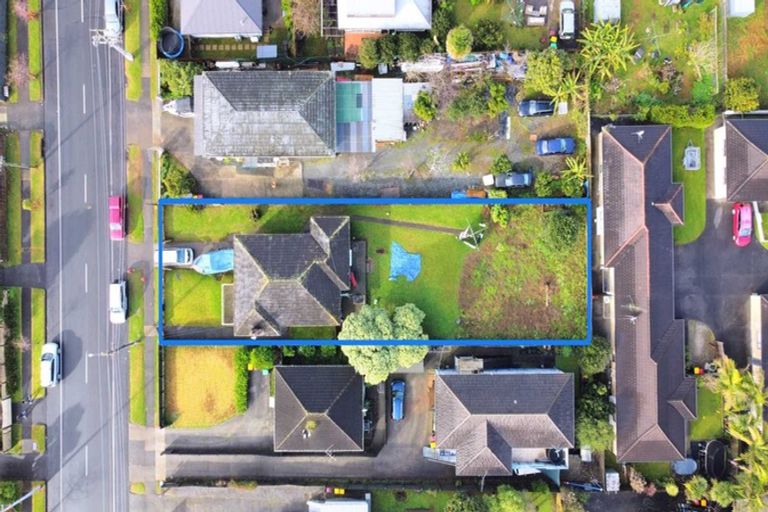 Photo of property in 25 Crawford Avenue, Mangere Bridge, Auckland, 2022