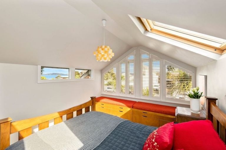 Photo of property in 45 Tuatoru Street, Eastbourne, Lower Hutt, 5013