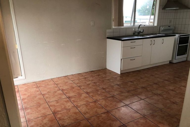 Photo of property in 423 Bucklands Beach Road, Bucklands Beach, Auckland, 2012