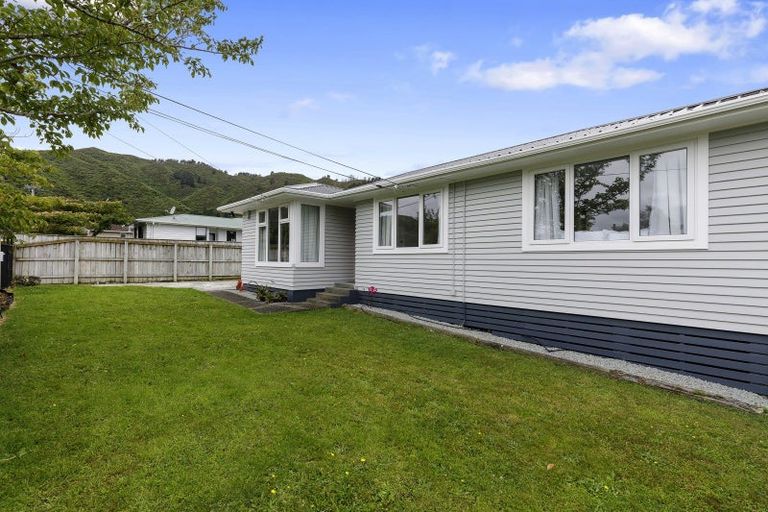 Photo of property in 4 Derwent Street, Wainuiomata, Lower Hutt, 5014