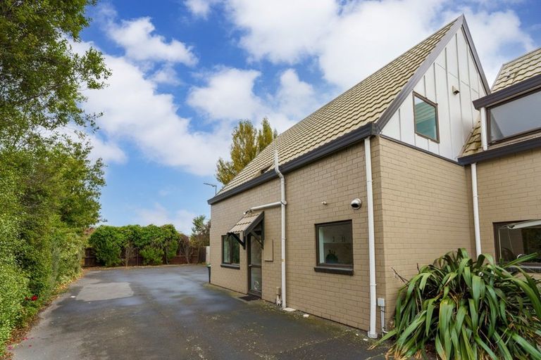 Photo of property in 4/35 Brockworth Place, Riccarton, Christchurch, 8011