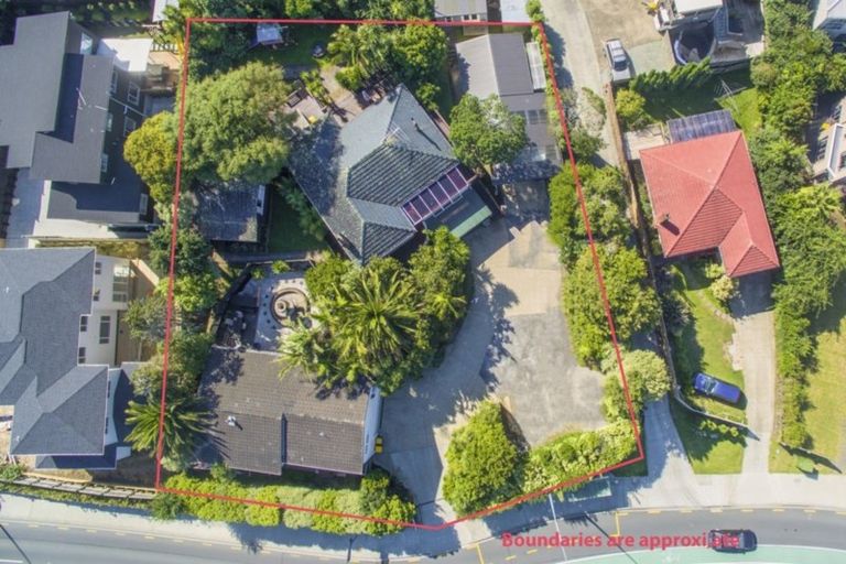 Photo of property in 27-29 Wairau Road, Forrest Hill, Auckland, 0627