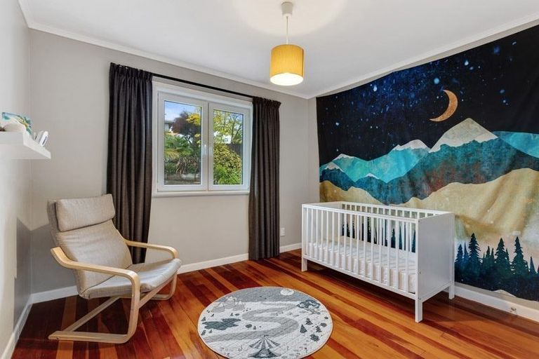 Photo of property in 14 Millbrook Road, Henderson, Auckland, 0612