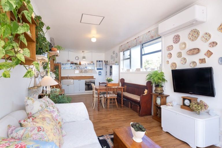 Photo of property in 31 Fitzroy Road, Bluff Hill, Napier, 4110