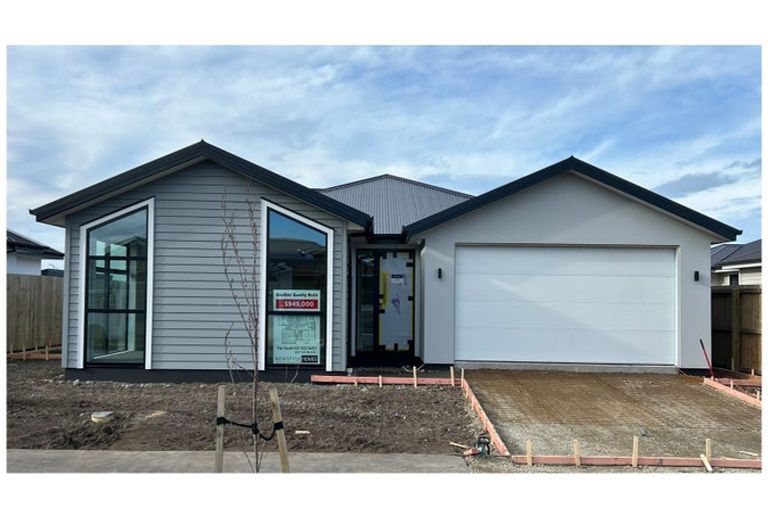 Photo of property in 3 Mackinnon Street, Marshland, 8083