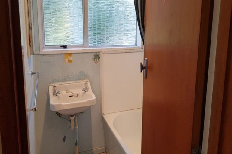 Photo of property in 10 Tavistock Street, Westown, New Plymouth, 4310