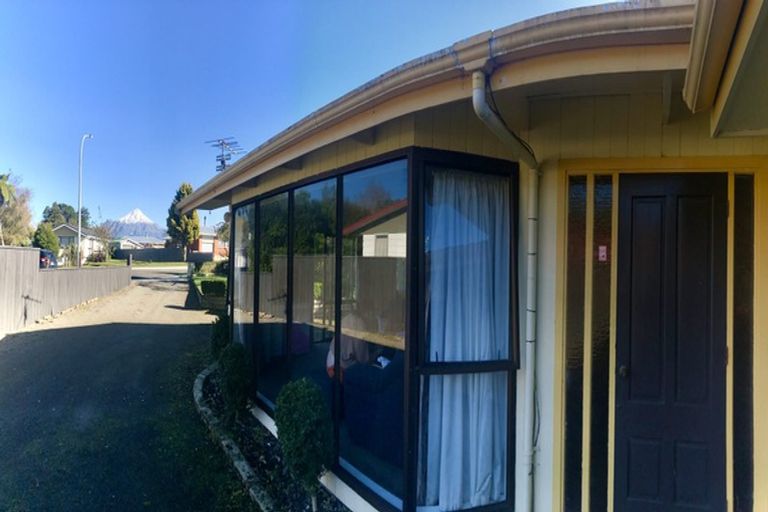 Photo of property in 20 Montjoy Street, Stratford, 4332