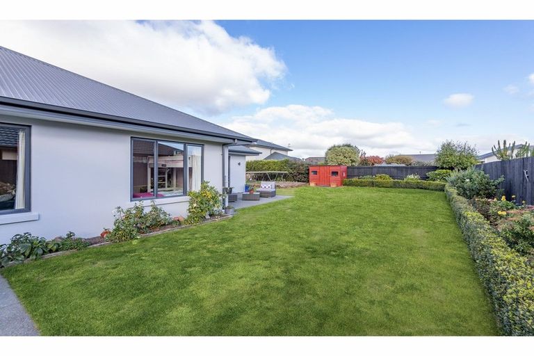 Photo of property in 16 Hampstead Close, Rangiora, 7400