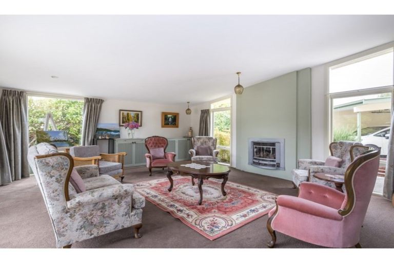 Photo of property in 20 Derrett Place, Saint Martins, Christchurch, 8022