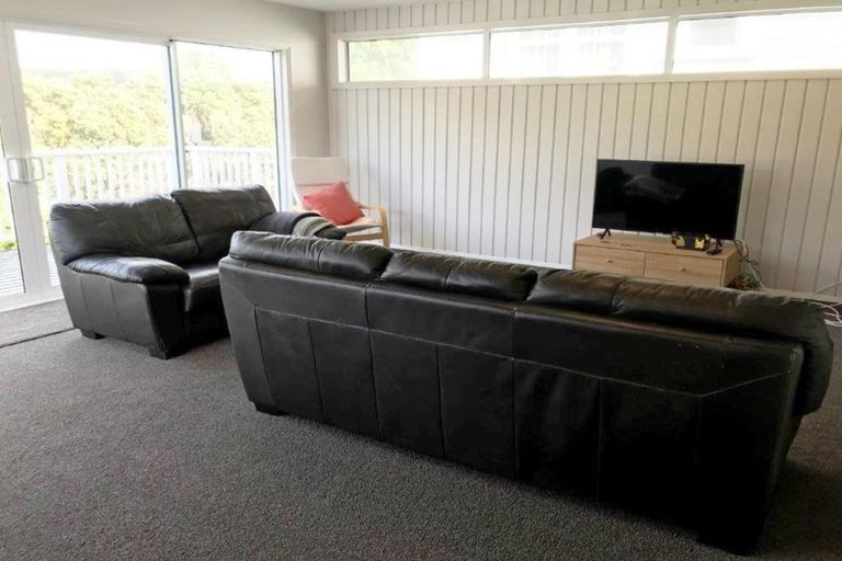 Photo of property in 23 Acheron Road, Paremata, Porirua, 5026