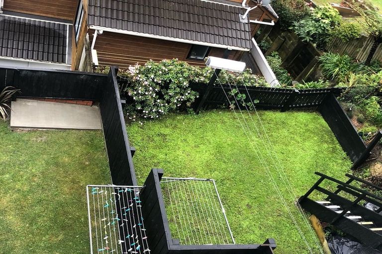 Photo of property in 70 Melbourne Road, Island Bay, Wellington, 6023