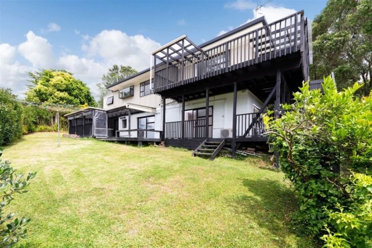 Photo of property in 13 Chrome Place, Henderson, Auckland, 0612