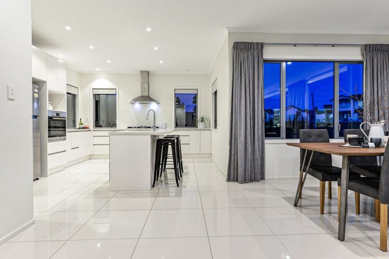 Photo of property in 14 Platina Place, Flagstaff, Hamilton, 3210