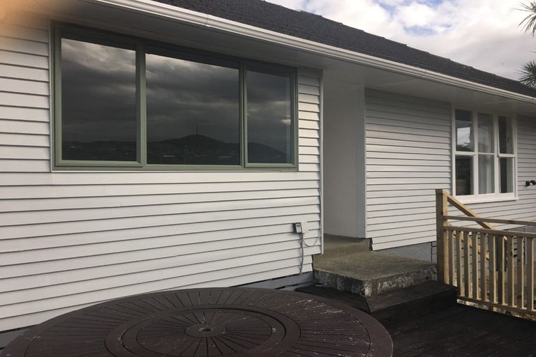 Photo of property in 130 Champion Street, Cannons Creek, Porirua, 5024